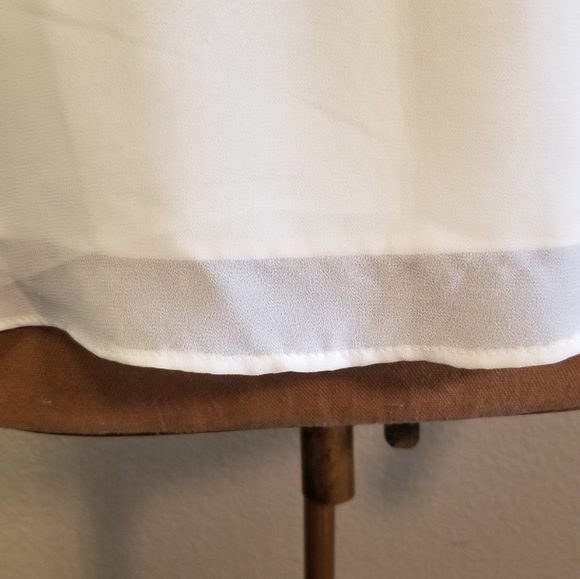 NWT JENNIFER LOPEZ Cream Sheer Long Sleeve Top - Picture 3 of 10